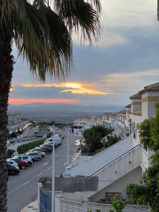 El Mundo Soleado Apartment Санта Пола Екстериор снимка